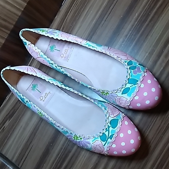 Lilly Pulitzer 8.5 ballet flats butterfly 🦋 design - Picture 1 of 4